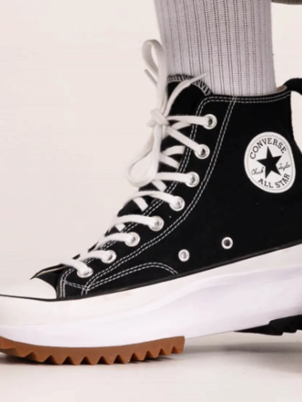 Converse Run Star Hike Platform Sneaker - Black / White / Gum